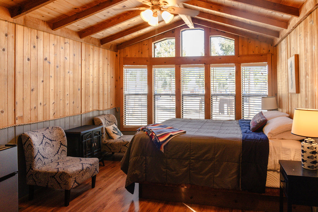 Book 1 Cabin Midweek Night, Receive 2nd Night FREE!